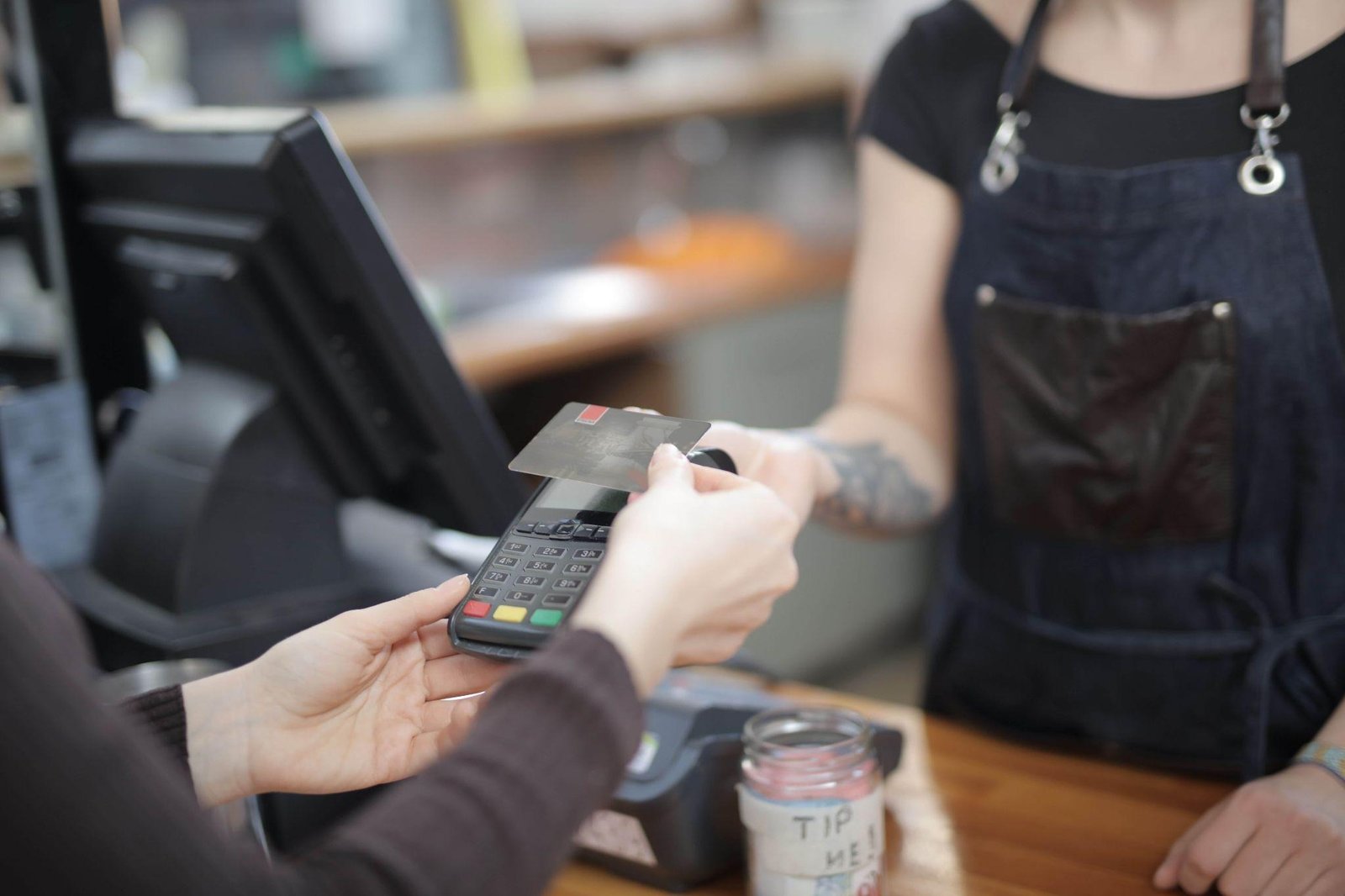 What a Cashless High Street Means for Older Shoppers